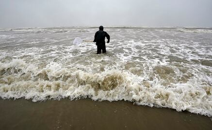 Tormenta tropical “Nicholas” amenaza con inundar la costa de Texas