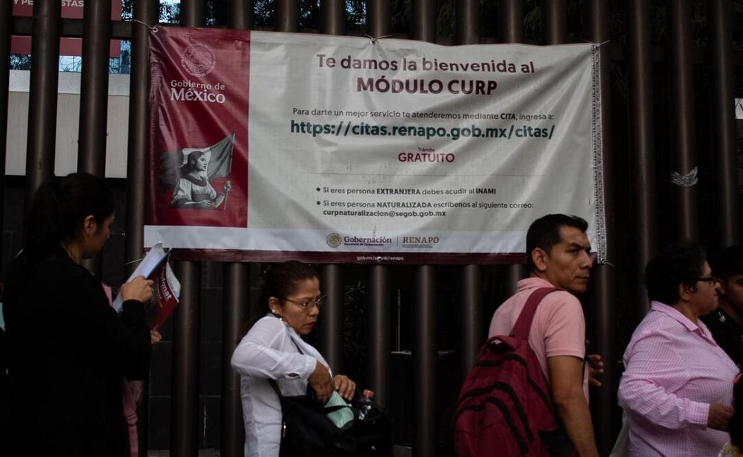 Entre confusión y dudas, primeros mexicanos tramitan la CURP Biométrica. Foto: Fernanda Zamora/ EL UNIVERSAL