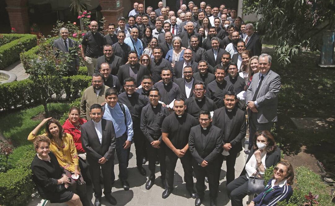 Los 65 sacerdotes del Colegio Mexicano asistieron a la misa en la Basílica, previo a su partida hacia Roma, Italia. Foto: Carlos Mejía/ EL UNIVERSAL