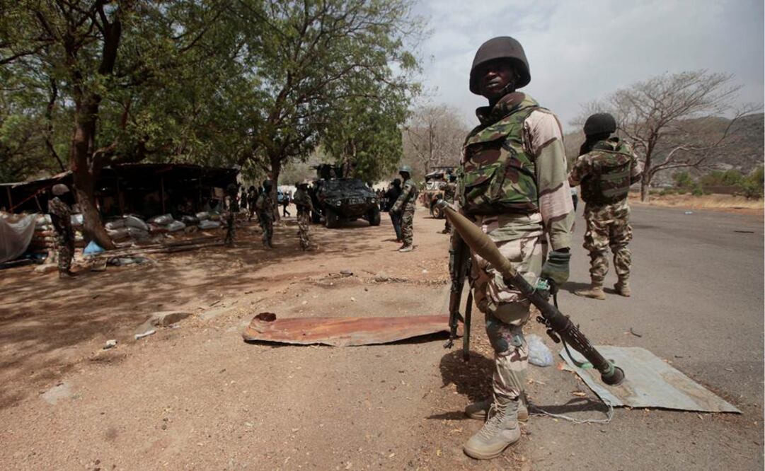 De las mujeres y niñas rescatadas en días recientes, un oficial de inteligencia y un soldado dijeron que Boko Haram usó a algunas como escudos humanos (Foto: AP)