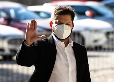 Gabriel Boric. Rock, bermudas y apoyo a Taylor Swift: los giros millennials del presidente electo de Chile