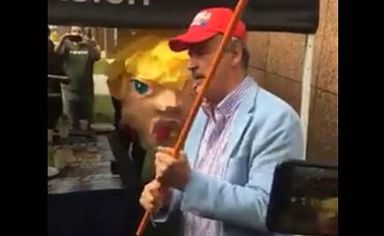 Vicente Fox apalea a Trump... en piñata