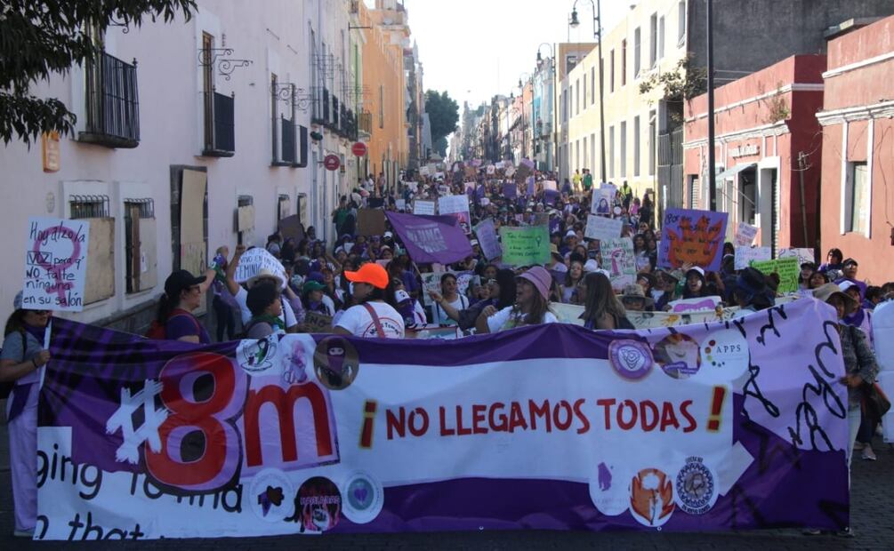 En Puebla, cientos de mujeres marcharon por las distintas calles de la capital como parte del Dia Internacional de la Mujer (08/03/2025). Foto: Omar Contreras / EL UNIVERSAL
