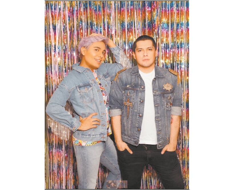 Son reconocidos por su canal y las conferencias que hacen en varios países. Foto: CORTESÍA