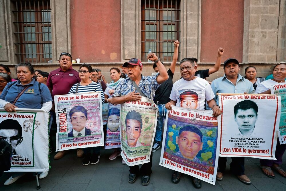 En la desaparición de los 43 normalistas están implicados los militares recién liberados. Foto: Archivo | El Universal