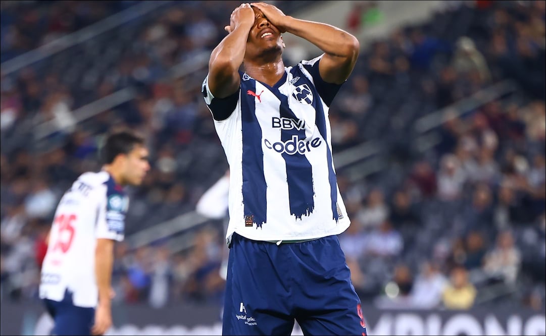 Anthony Martial se lamenta durante el partido entre Rayados y León / Foto: Imago7