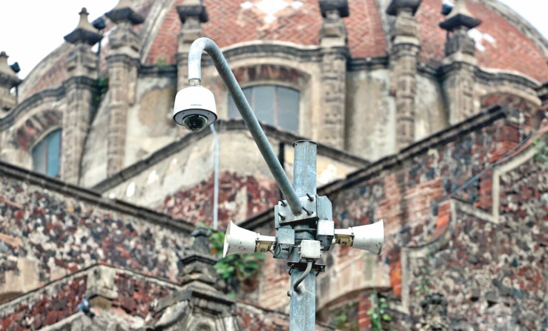 Tras la prueba de altavoces realizada el lunes al mediodía, habitantes de la capital denunciaron a través de redes sociales que en varios puntos de la Ciudad no se escuchó sonido alguno o se escuchó a un volumen muy bajo. (BERENICE FREGOSO. EL UNIVERSAL)