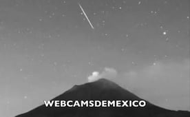 Captan Lluvia de Estrellas Perseídas en Volcán Popocatépetl; video se vuelve viral