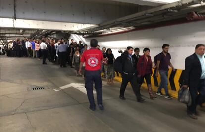 CNTE deja salir a empleados de San Lázaro