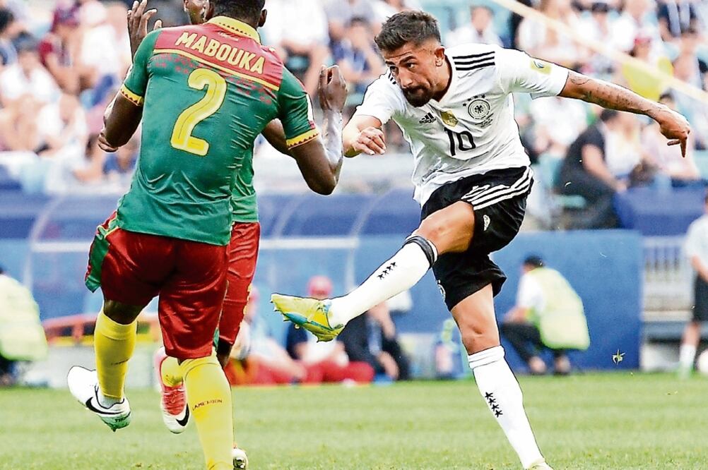 Kerem Demirbay, en su debut en duelo oficial, abrió el marcador (48’) para Alemania (PETER POWELL. EFE)
