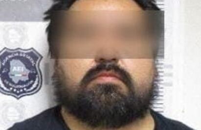 Maestro tomaba video y fotos debajo de la falda de alumnas en escuela de Chihuahua