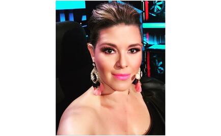 Alicia Machado comparte foto desnuda en la playa