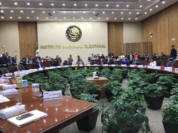 Ratifica INE incumplimiento de Ríos Piter para llegar a la boleta