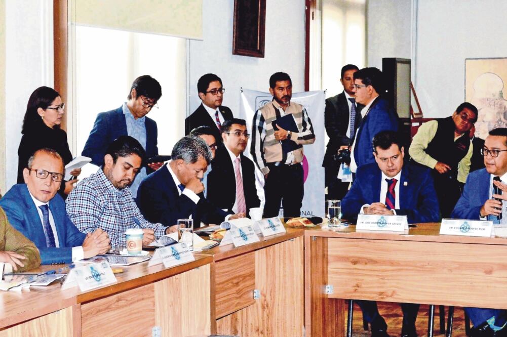 El contralor Eduardo Rovelo es el encargado de coordinar el grupo y enlazarlo con la Comisión de Reconstrucción (CDMX)