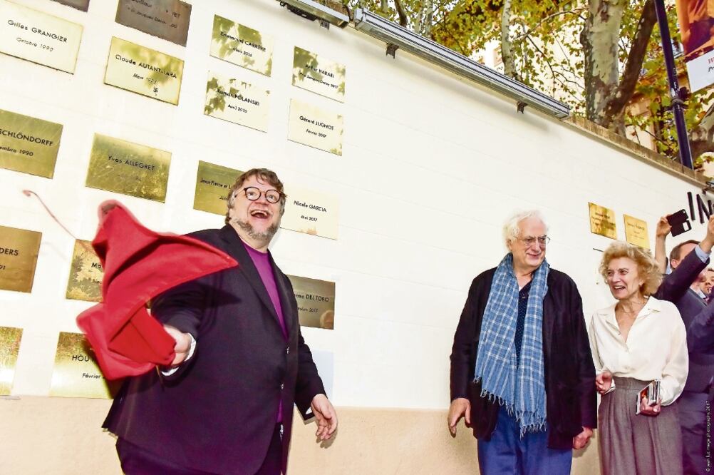 El director estuvo acompañado por el delegado del festival de Cannes, Thierry Frémaux, y la actriz Marisa Paredes. (NOTIMEX)