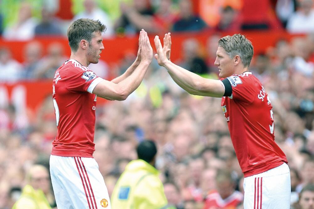 Manchester gana sin CH14