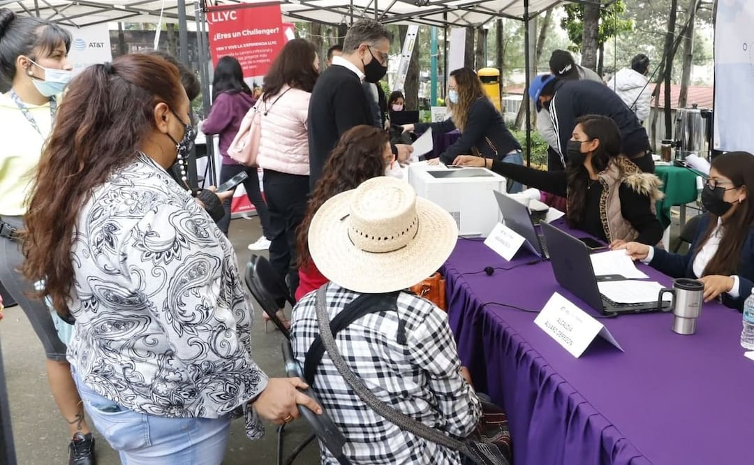 La Expo Empleo 2023 en Cuajimalpa cuenta con una zona rosa para las mujeres. Foto: Especial