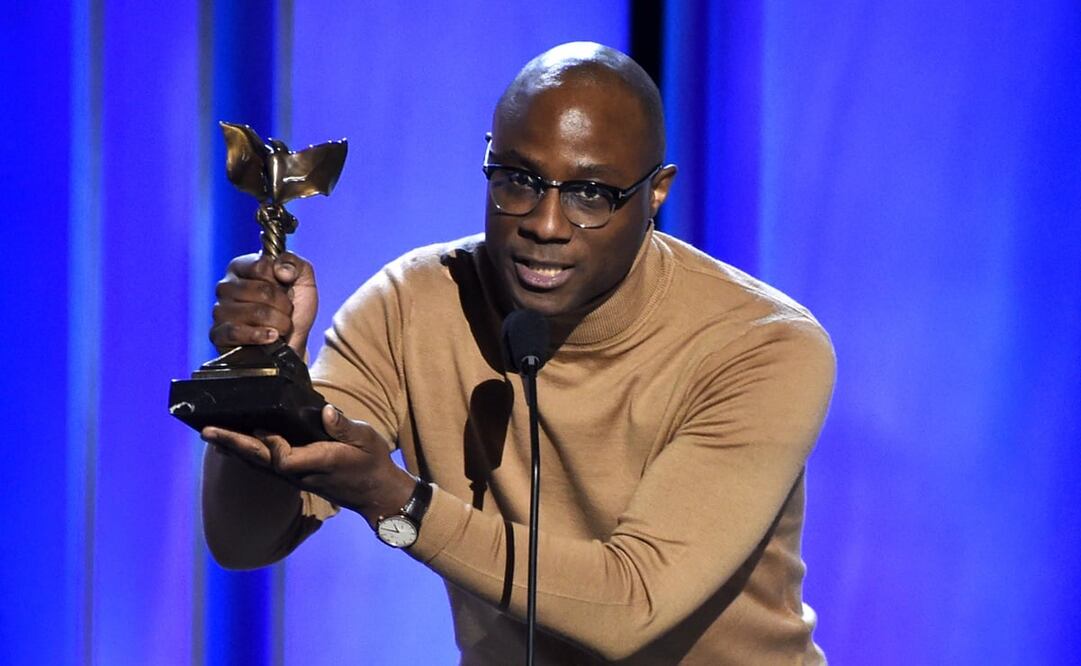 Barry Jenkins acepta el premio a Mejor Director por 'If Beale Street Could Talk' en la 34th Film In Independent Spirit Awards (2019). Foto: AP/Chris Pizzello/Invision, Archivo EL UNIVERSAL 