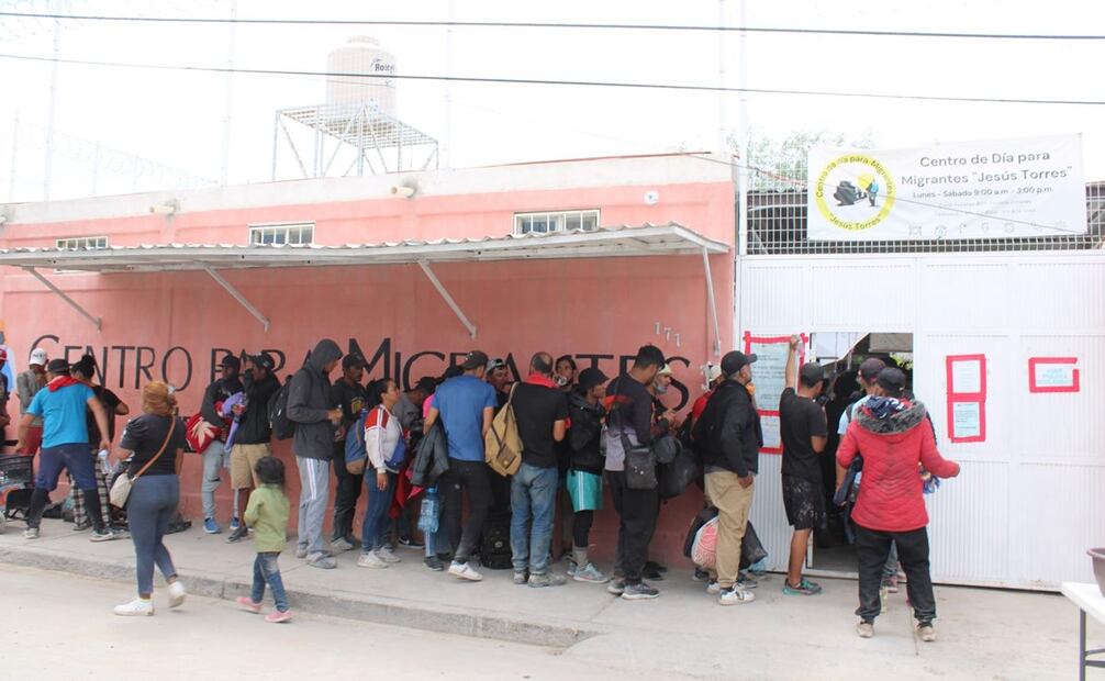 El grupo de migrantes que estuvieron varados por una semana en Zacatecas, arribó este miércoles en tren al municipio de Torreón. Foto: Francisco Rodríguez - EL UNIVERSAL