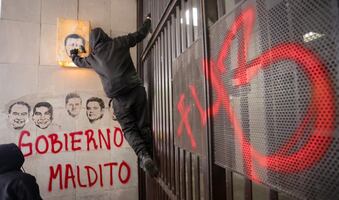 Detención de Aguirre saldará deuda con la justicia: Centro Prodh; padres de los 43 de Ayotzinapa no han sido notificados, dice