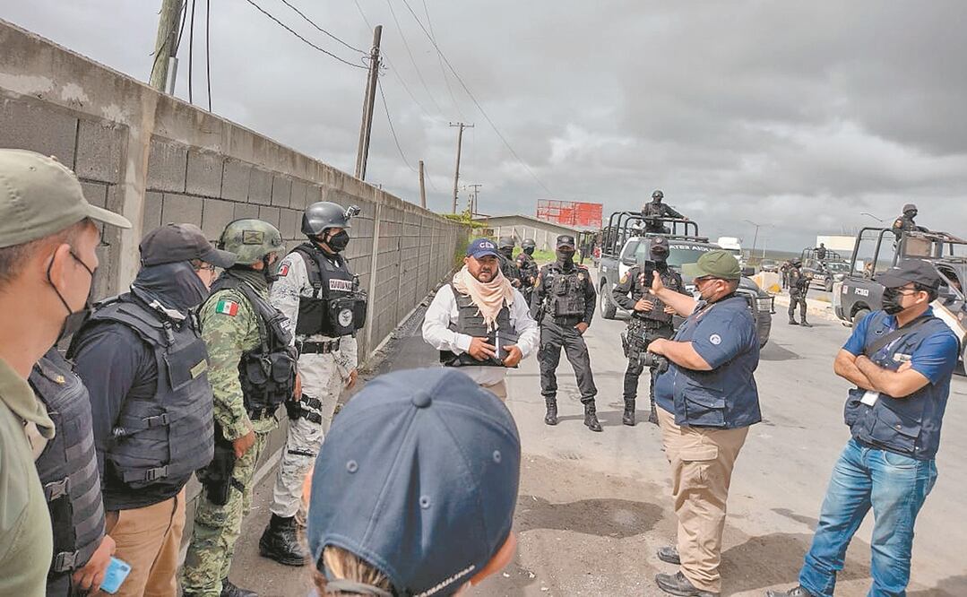 Elementos de la Guardia Nacional y del Ejército Mexicano participaron en las labores de búsqueda de personas desaparecidas en la carretera Monterrey-Nuevo Laredo. Foto: ESPECIAL