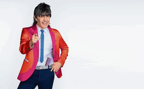 Adrián Uribe “Piensa rápido” con El Vítor