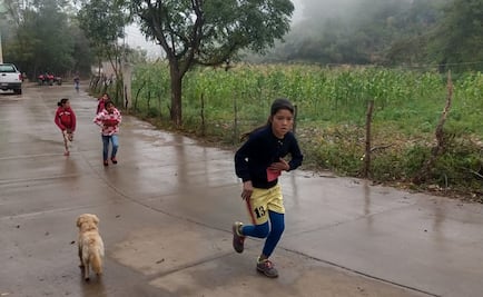 María Esmeralda camino más de dos horas para competir y ganó