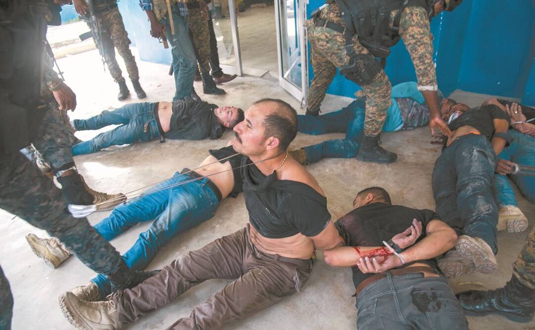 Autoridades haitianas señalan a 26 colombianos y 2 estadounidenses por asesinato del presidente Moïse. Hay 17 detenidos. Foto: Jean Marc Hervé Abélard/ AP.