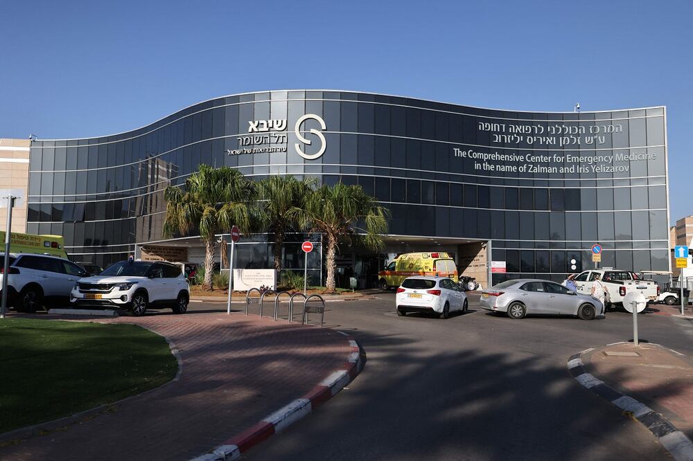 El Centro Médico Sheba, donde se encuentra internado el primer ministro israelí, Benjamin Netanyahu, en la ciudad de Ramat Gan. FOTO. AHMAD GHARABLI. AFP