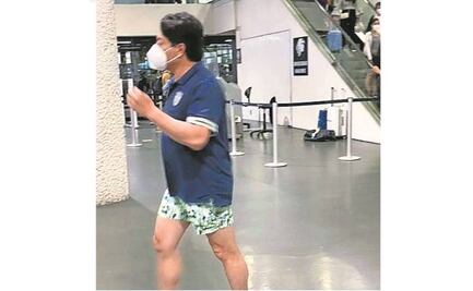 Golpe legislativo a AMLO, agarra a Mario Delgado en la playa