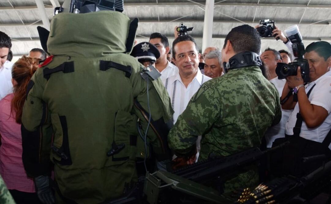 El mandatario estatal inauguró hoy la primer “Feria Itinerante de Seguridad”, que contó con más de 20 módulos de información y orientación. /Adriana Varillas - EL UNIVERSAL