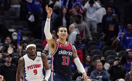 Jugador de NBA realiza gesto obsceno a aficionado en pleno partido; fue sancionado 