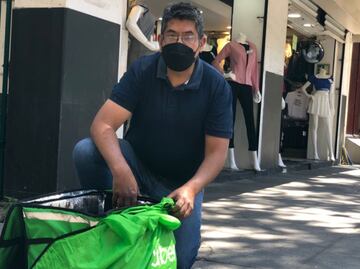 Repartidores trabajan hasta 12 horas por 400 pesos