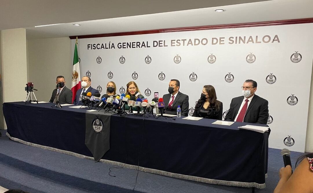 Con la renuncia al puesto de Sara Bruna Quiñonez Estrada, se dio a conocer los nombres, de los primeras cuatro solicitudes de registro: Claudia Zulema Sánchez Kondo, Dámaso Castro Saavedra, Martín Antonio Sotomayor y Josué Javier Ontiveros García. Foto: Javier Cabrera Martínez / EL UNIVERSAL