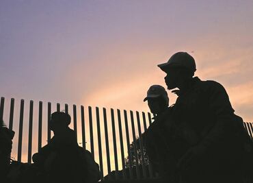 Gobierno de Nuevo León pide a quienes van a EU viajar con precaución