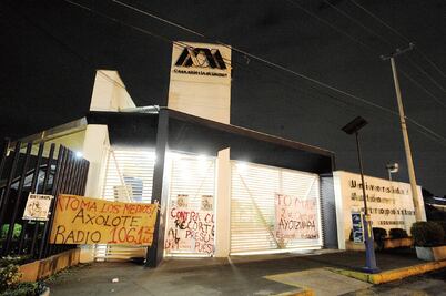 Toman encapuchados la UAM-Xochimilco