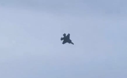 Avión de combate F-35 se estrella en base aérea de Alaska; piloto resulta ileso