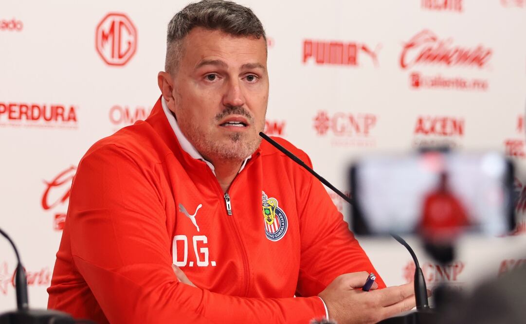 Óscar García durante su presentació como director técnico de Chivas - Foto: Imago7