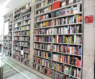 Educal obliga a editores a renunciar a sus ganancias