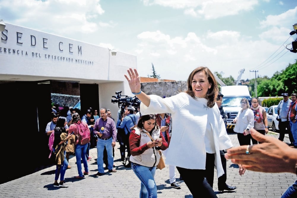 La candidata independiente a la Presidencia, Margarita Zavala, se reunión con más de 100 obispos del país integrados en la Conferencia del Episcopado (DIEGO SIMÓN SÁNCHEZ. CUARTOSCURO)