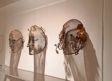 Jean Cocteau, el genio malabarista del arte, exhibe en Venecia