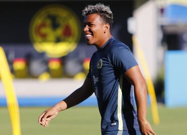 Roger Martínez volvió a ser considerado por Miguel Herrera