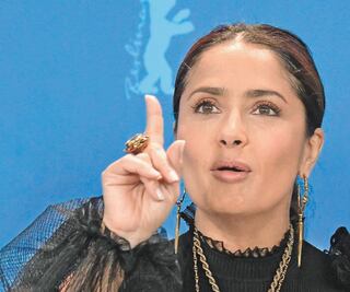 Salma Hayek guarda silencio por feminicidios