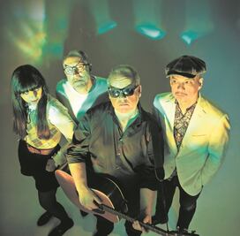 Pixies prefiere tocar a hablar