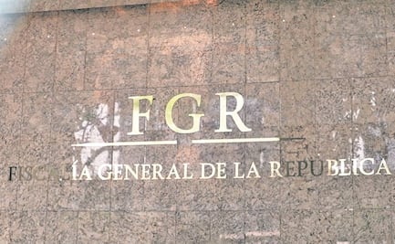 FGR investiga a funcionarios de Hacienda; los acusa de modificar licitaciones en curso 
