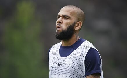 Dani Alves se lesiona con Pumas previo a la última jornada del Apertura 2022