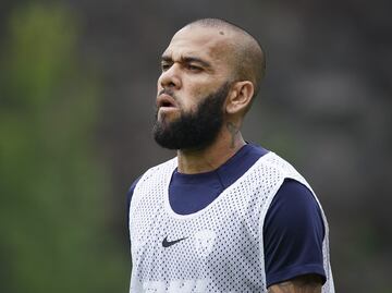 Dani Alves se lesiona con Pumas previo a la última jornada del Apertura 2022