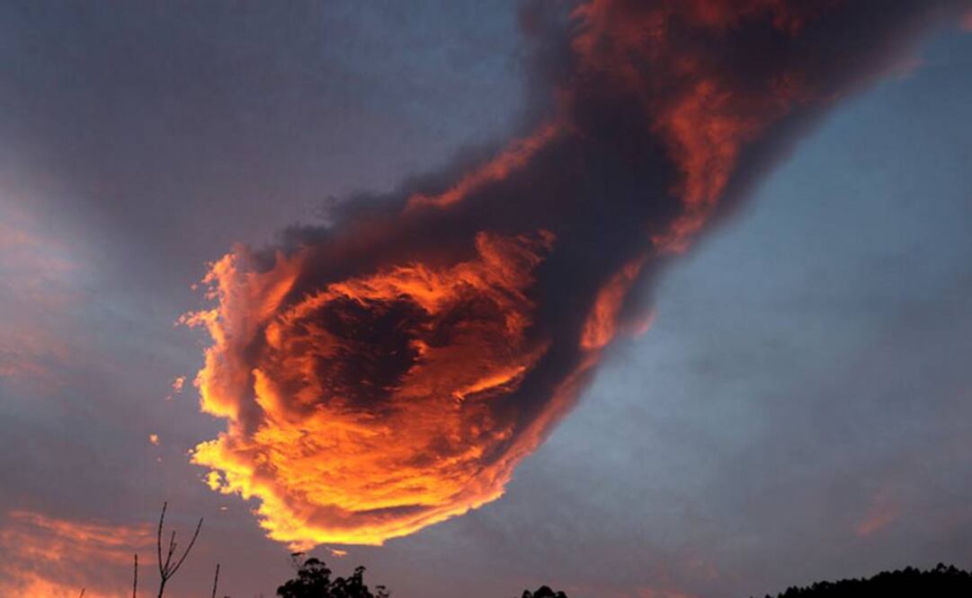 Pacheco rememoró el momento en el que vio las nubes y aseguró que tuvo que reaccionar de inmediato para captar el impar momento. Foto: Tomada de Twitter