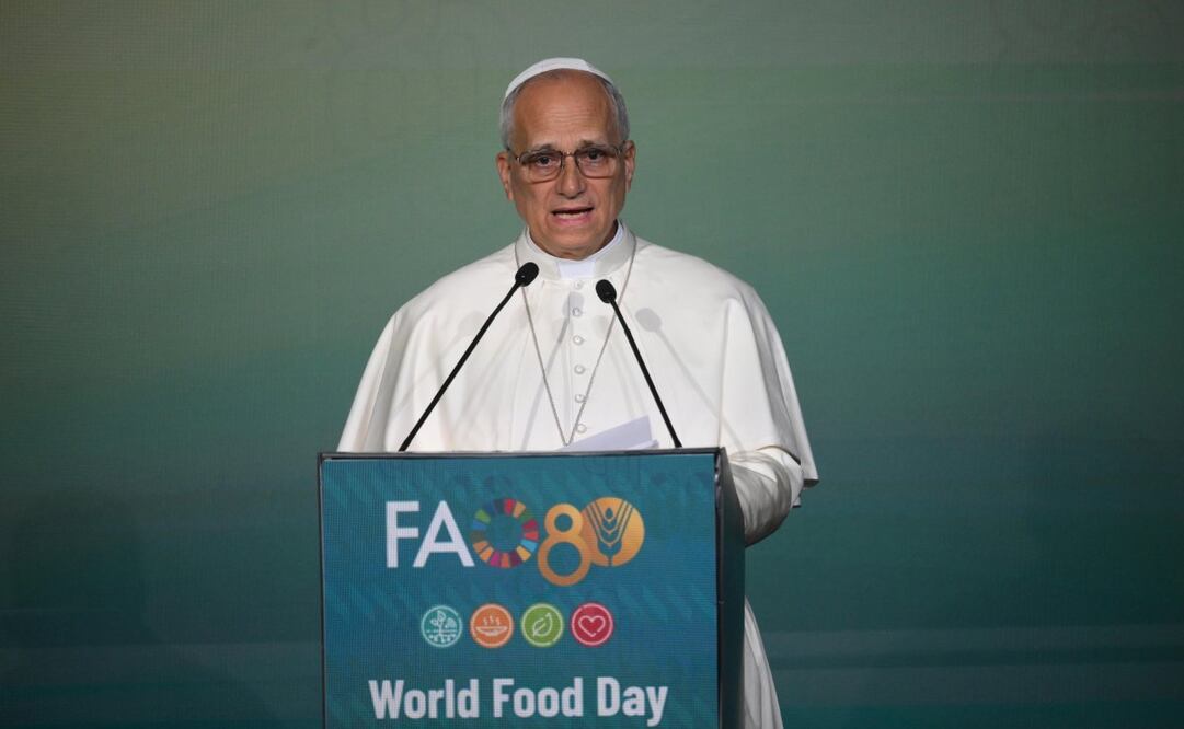 El Papa León XIV habla durante el Día Mundial de la Alimentación, que conmemora el 80.º aniversario de la Organización de las Naciones Unidas para la Alimentación y la Agricultura (FAO), en la sede de la FAO en Roma (Italia), el 16 de octubre de 2025. El Día Mundial de la Alimentación se celebra anualmente el 16 de octubre, bajo el lema de este año: «Manos a la obra por una alimentación mejor y un futuro mejor». Foto: EFE