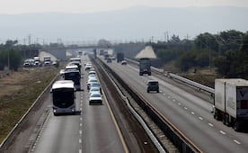 Tras cancelar Pase Turístico, Nuevo León ofrece incentivos para regularizar autos con placas foráneas; trámite costará 5 mil 865 pesos